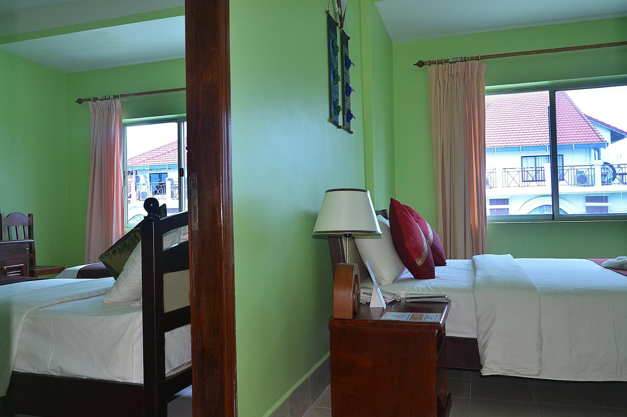 Parklane Hotel Siem Reap Exteriör bild
