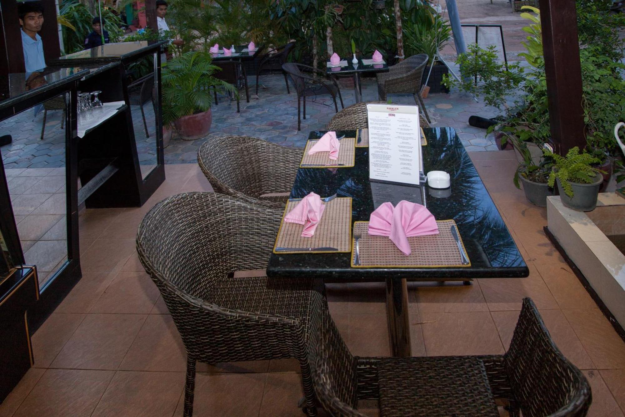 Parklane Hotel Siem Reap Exteriör bild