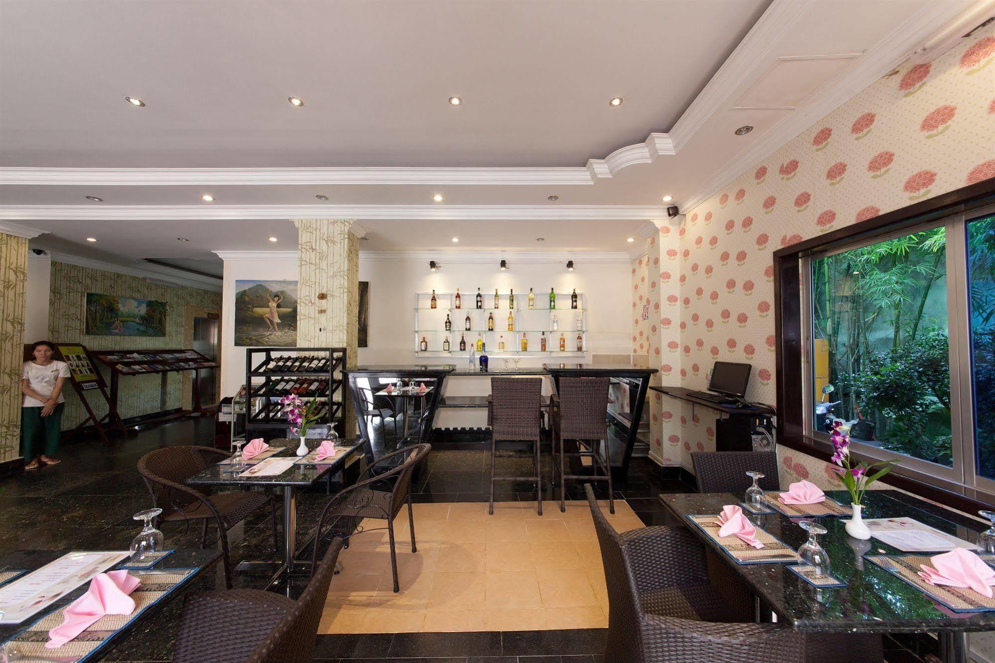 Parklane Hotel Siem Reap Exteriör bild