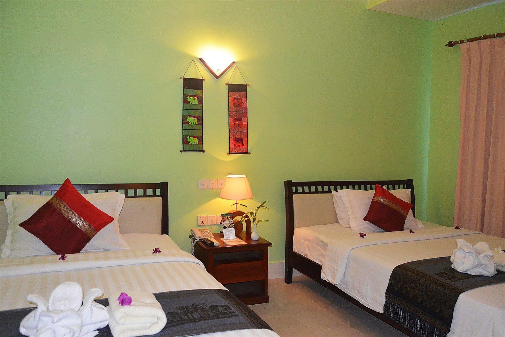 Parklane Hotel Siem Reap Exteriör bild